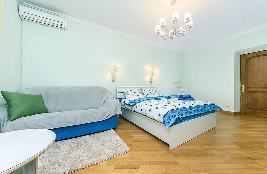 Апартаменты Amazing Two Beds In The Klovskiy Spusk Киев 0*,  Украина